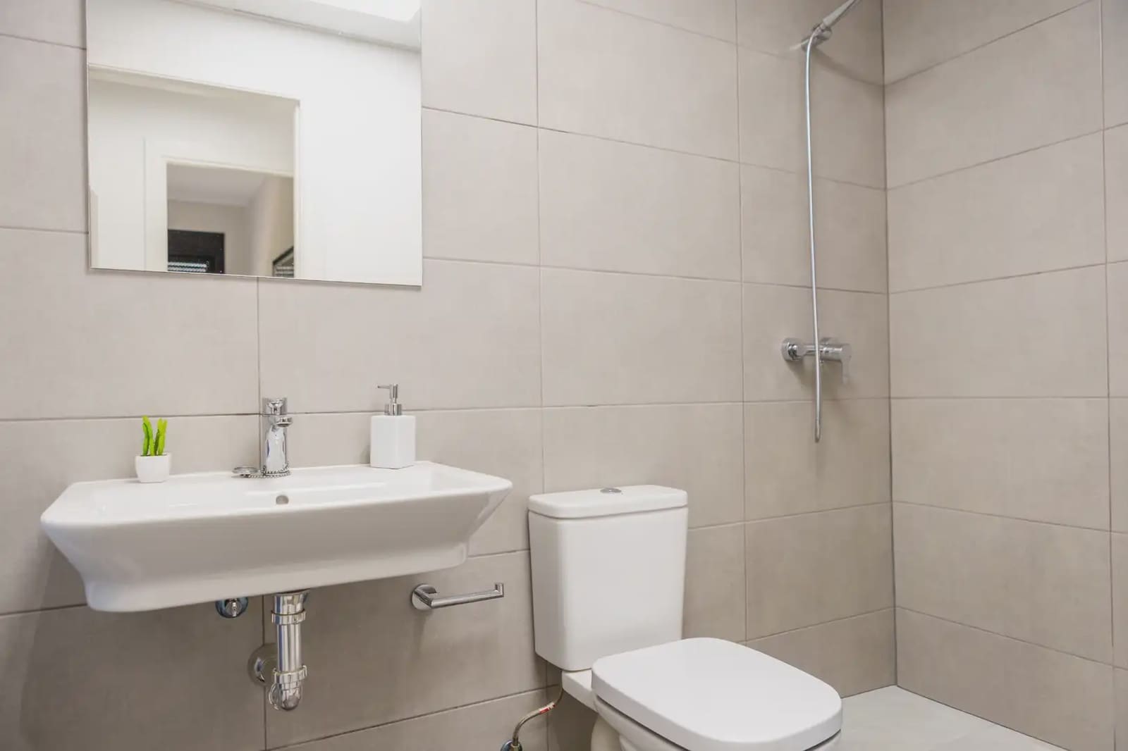 2 bedroom Flat for sale in Velez-Malaga with pool garage - € 230,000 (Ref: 10130215)