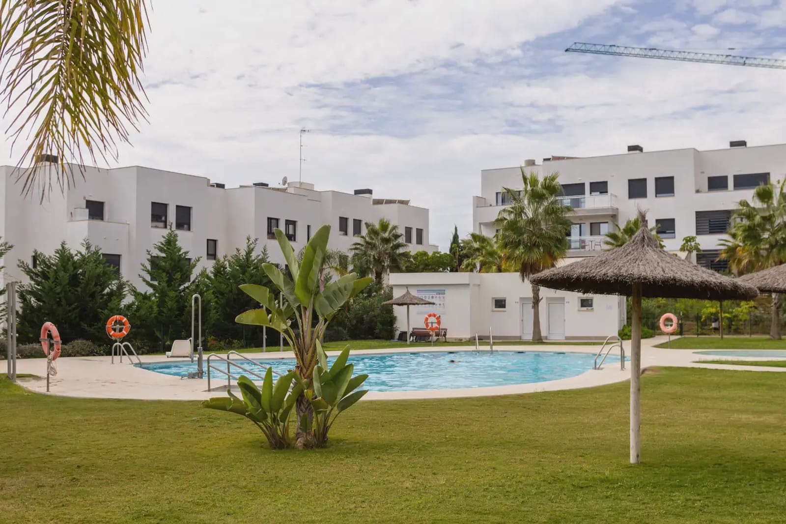 2 bedroom Flat for sale in Velez-Malaga with pool garage - € 230,000 (Ref: 10130215)