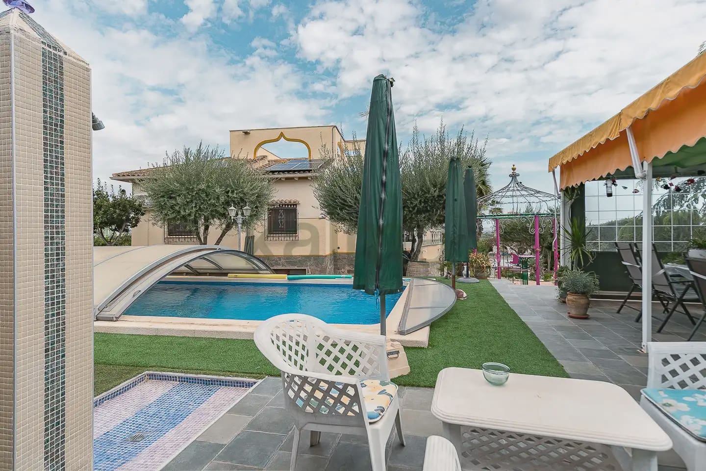 5 camera da letto Villa in vendita in Almoradi con piscina garage - 324.525 € (Rif: 10130678)