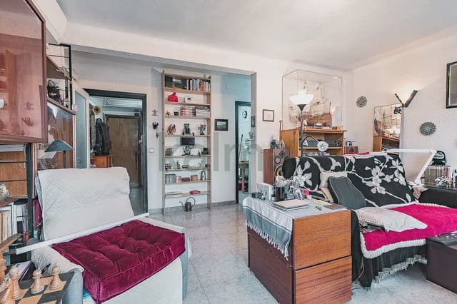 2 soveværelse Penthouse til salg i El Baix Guinardó, Barcelona by - € 50.771 (Ref: 10136749)