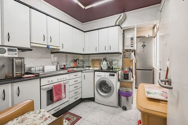 2 soveværelse Penthouse til salg i El Baix Guinardó, Barcelona by - € 50.771 (Ref: 10136749)