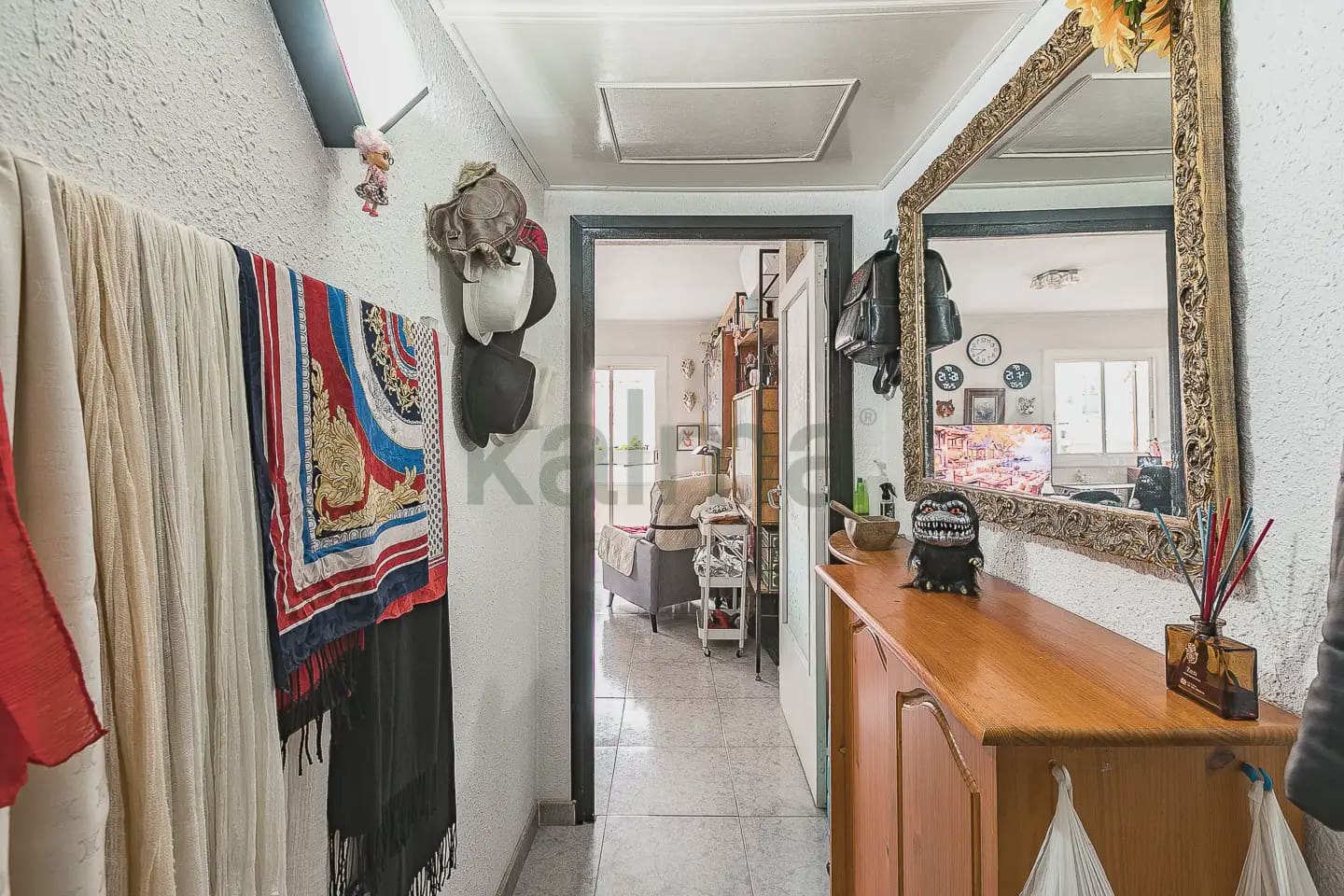 2 soveværelse Penthouse til salg i Barcelona by - € 50.771 (Ref: 10136749)
