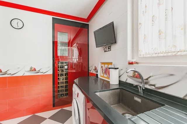 3 slaapkamer Flat te koop in Colonia Madrid, Benidorm - € 156.159 (Ref: 10144859)