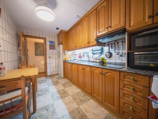 4 sypialnia Penthouse na sprzedaż w Almansa z garażem - 94 050 € (Ref: 10144860)