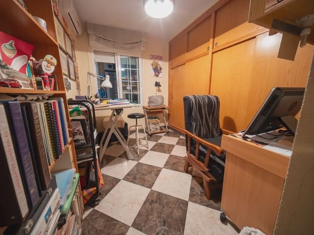 4 sypialnia Penthouse na sprzedaż w Almansa z garażem - 94 050 € (Ref: 10144860)