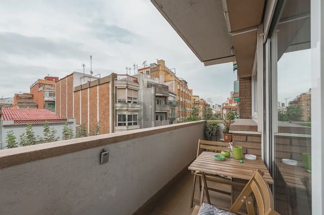 4 makuuhuone Asunto myytävänä paikassa L'Hospitalet de Llobregat mukana 
autotalli - 282 133 € (Ref: 10145231)