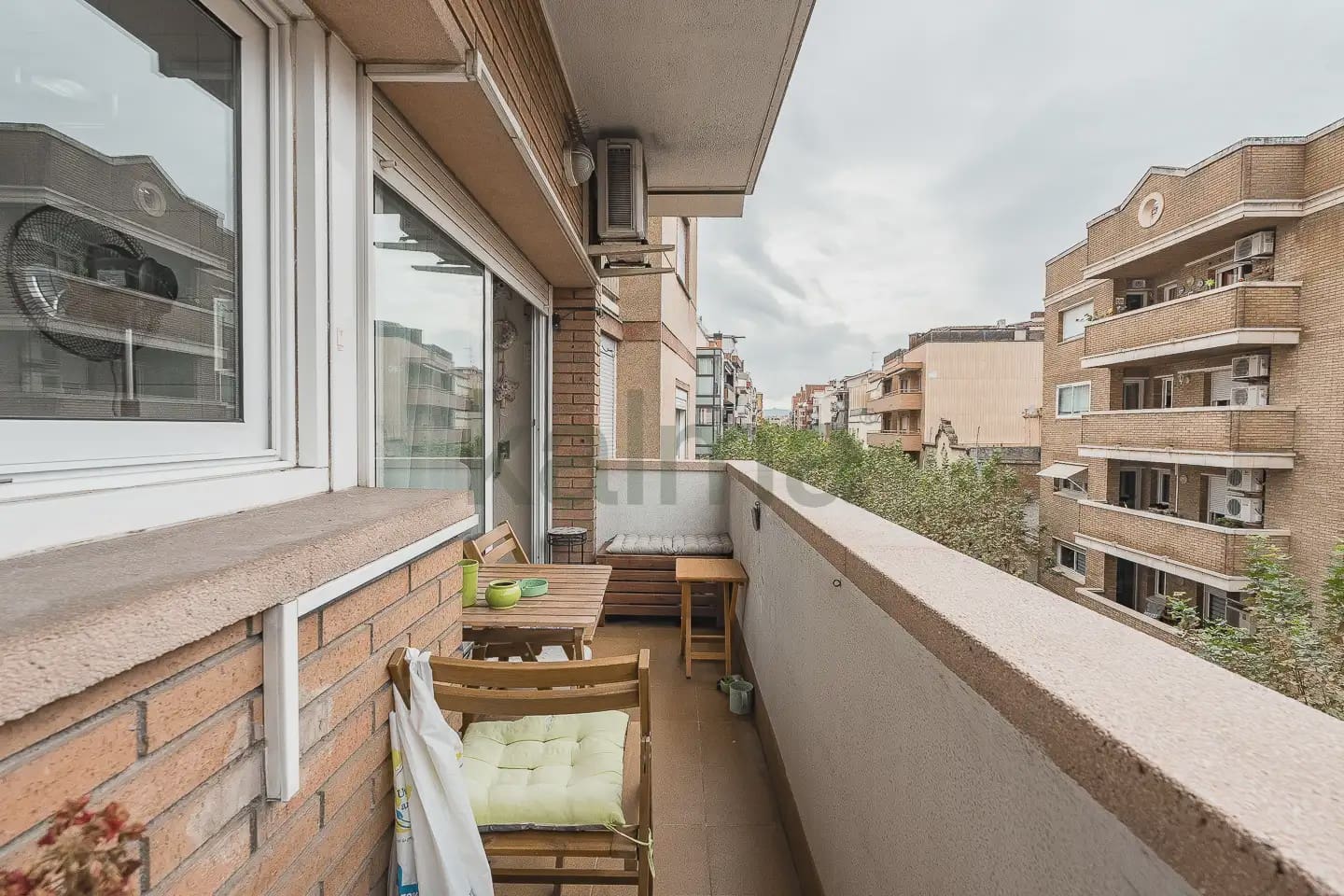 4 makuuhuone Asunto myytävänä paikassa L'Hospitalet de Llobregat mukana 
autotalli - 282 133 € (Ref: 10145231)