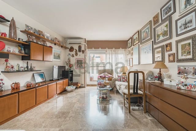 4 makuuhuone Asunto myytävänä paikassa L'Hospitalet de Llobregat mukana 
autotalli - 282 133 € (Ref: 10145231)