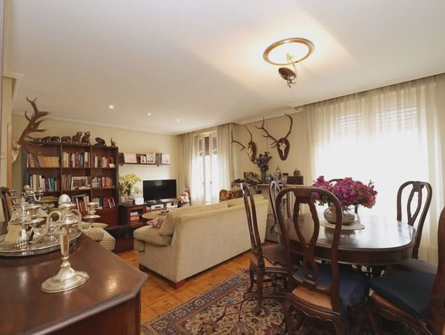 4 soveværelse Lejlighed til salg i Pamplona / Iruña - € 383.705 (Ref: 10156055)