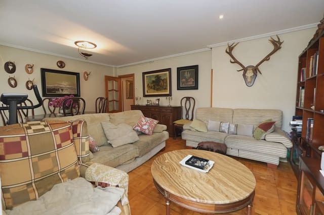 4 soveværelse Lejlighed til salg i Pamplona / Iruña - € 383.705 (Ref: 10156055)