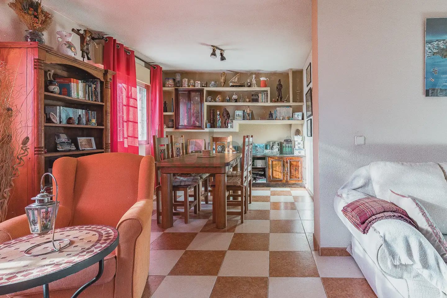 2 bedroom Villa for sale in Azuqueca de Henares with garage - € 280,000 (Ref: 10165500)
