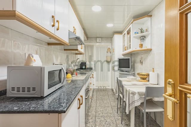 4 soveværelse Lejlighed til salg i Terrassa - € 203.819 (Ref: 10167882)