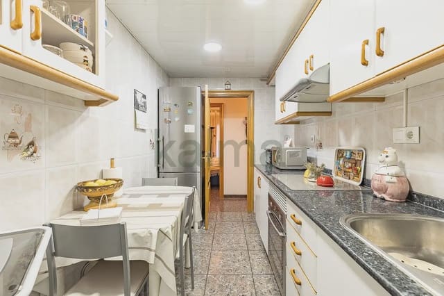 4 soveværelse Lejlighed til salg i Terrassa - € 203.819 (Ref: 10167882)