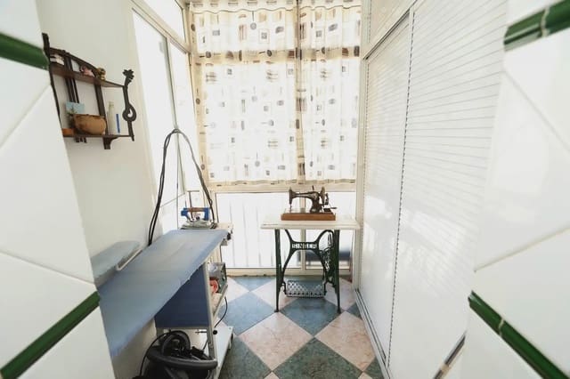 3 Zimmer Wohnung zu verkaufen in La Calzada, Sevilla Stadt mit Garage - 399.860 € (Ref: 10183210)