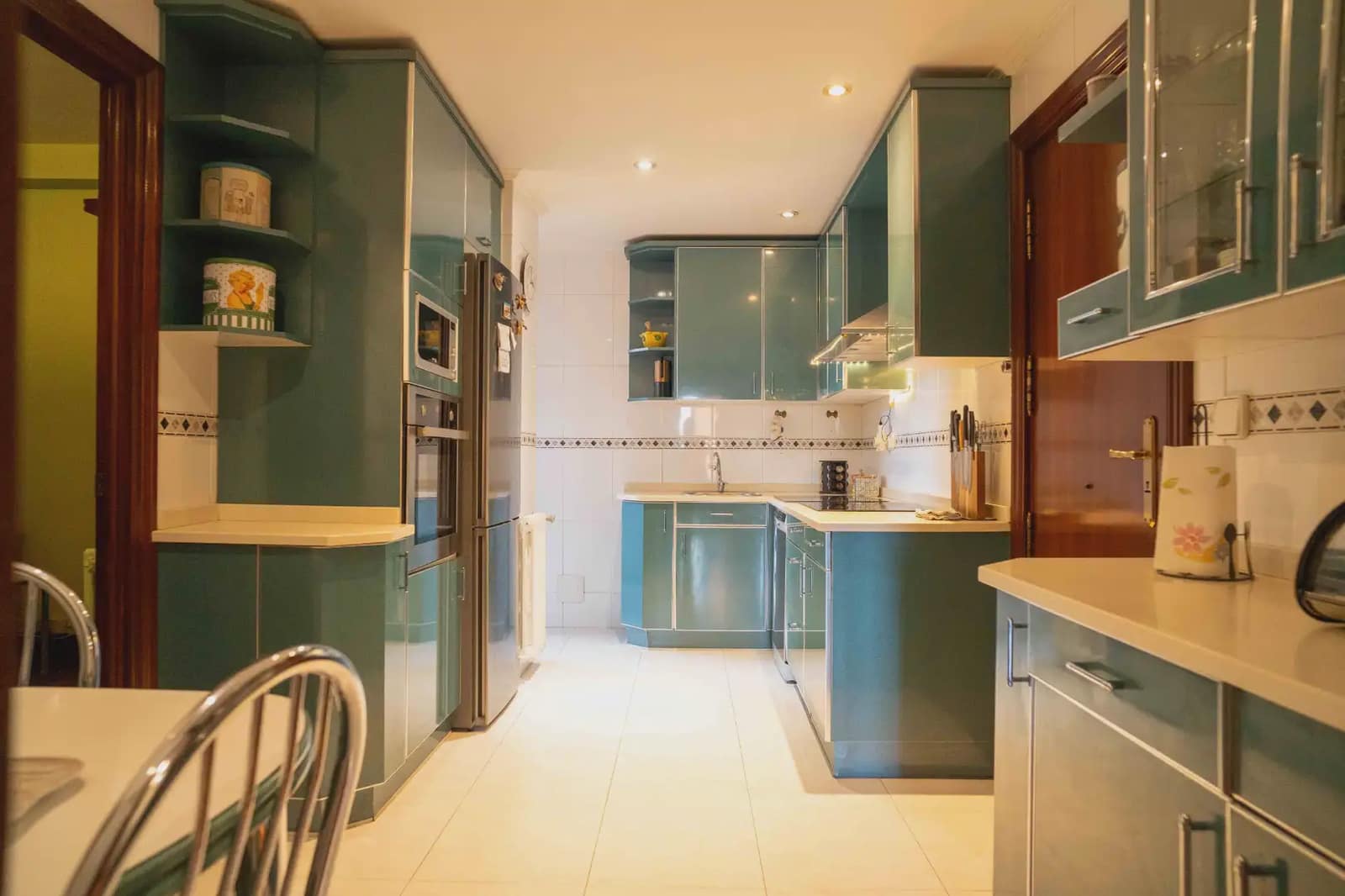 4 bedroom Flat for sale in Bilbao - € 285,356 (Ref: 10183306)