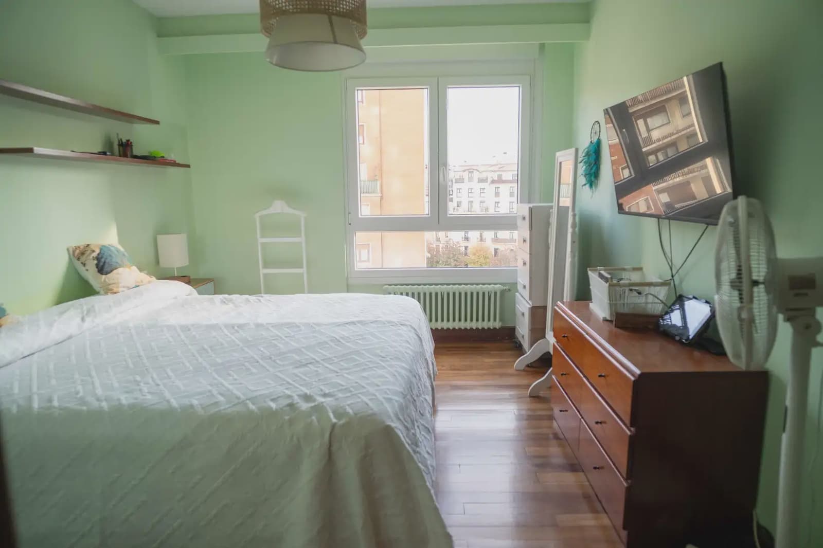 4 bedroom Flat for sale in Bilbao - € 285,356 (Ref: 10183306)