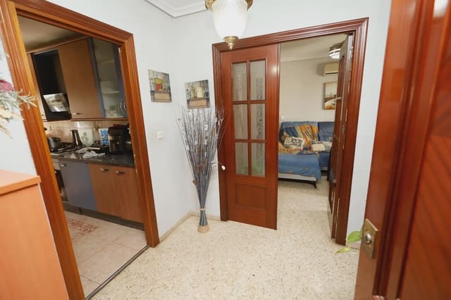 3 Zimmer Wohnung zu verkaufen in Bda. Pino Montano, Sevilla Stadt - 109.752 € (Ref: 10186239)