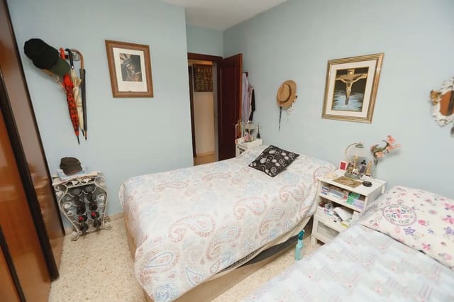 3 Zimmer Wohnung zu verkaufen in Bda. Pino Montano, Sevilla Stadt - 109.752 € (Ref: 10186239)