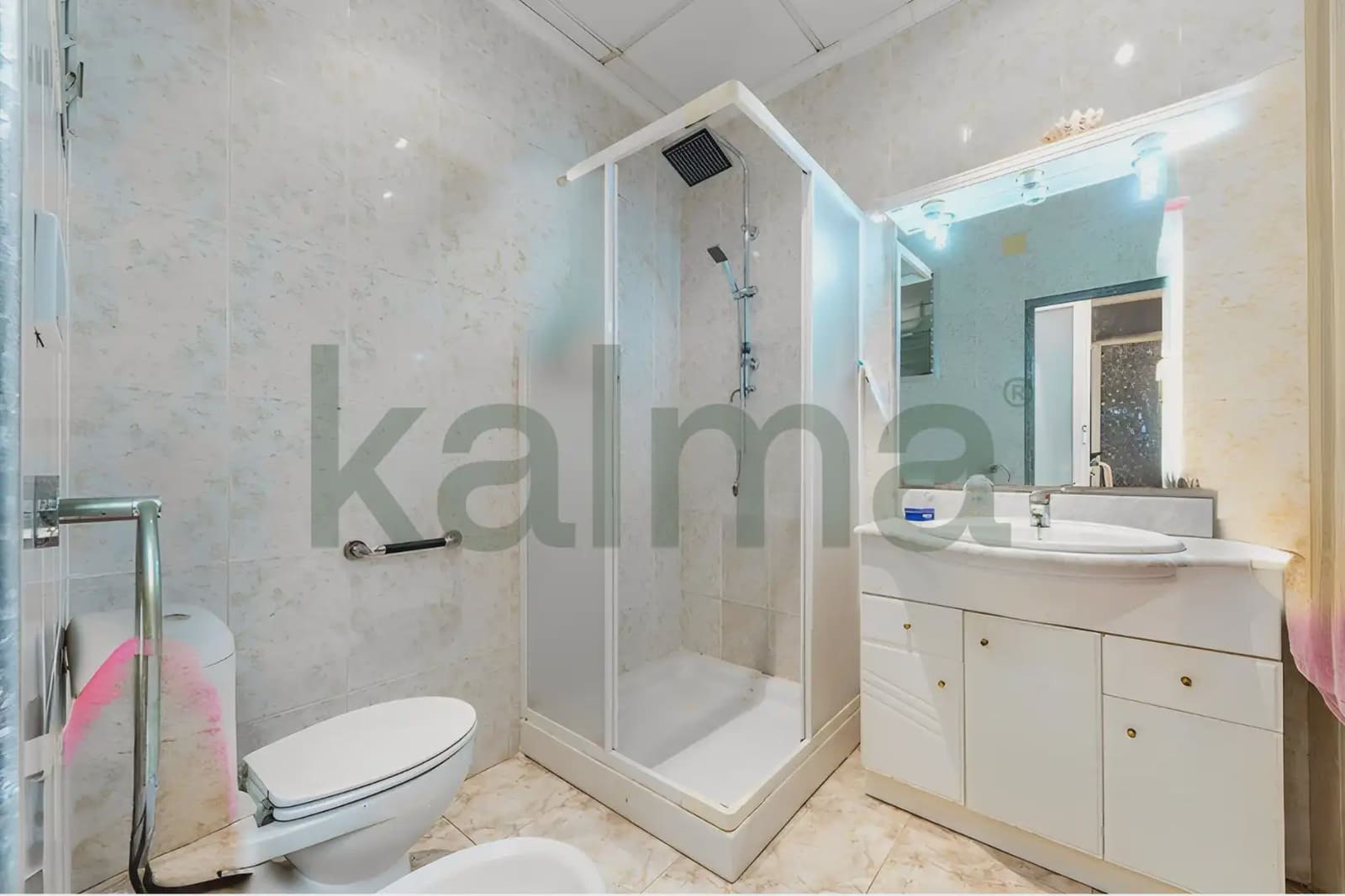 Casa de 3 habitaciones en Elche / Elx en venta - 160.000 € (Ref: 9981085)