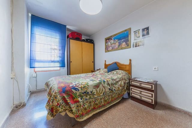 3 quarto Casa em Banda para venda em El Palmeral - San Antón, Elche / Elx - 145 000 € (Ref: 9981085)