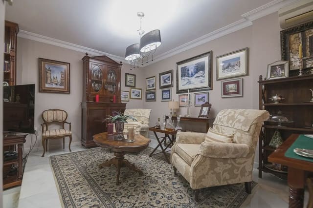 4 soveværelse Byhus til salg i El Puerto de Santa María med garage - € 500.000 (Ref: 9981086)