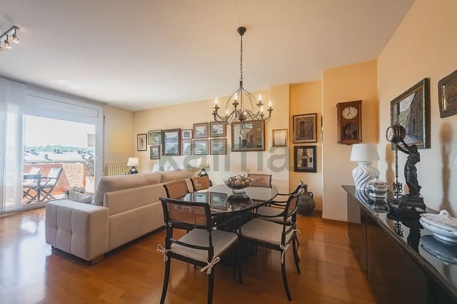 4 soverom Leilighet til salgs i Sant Quirze del Vallès med svømmebasseng garasje - € 357 953 (Ref: 9981088)
