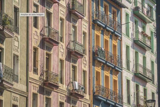 3 bedroom Flat for sale in Bilbao - € 161,075 (Ref: 9981090)