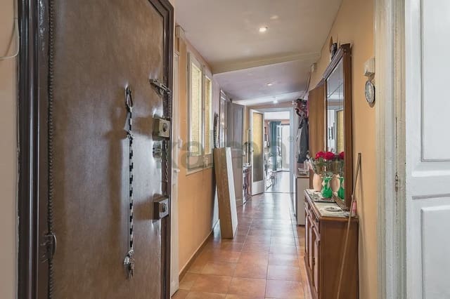 3 soverom Leilighet til salgs i Sant Pere, Santa Caterina i La Ribera, Barcelona by - € 370 876 (Ref: 9981091)