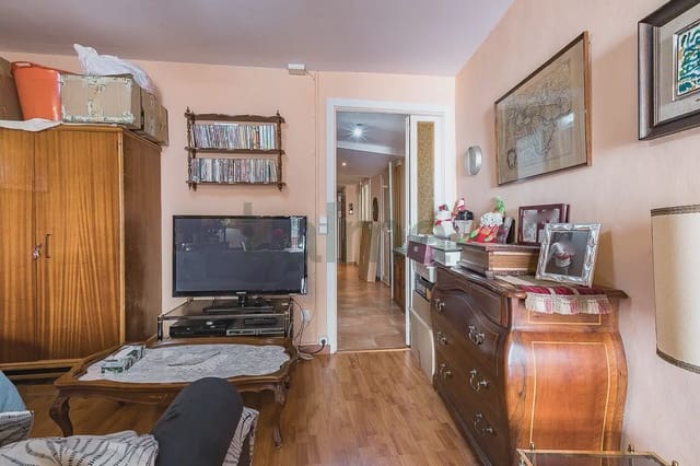 3 soverom Leilighet til salgs i Sant Pere, Santa Caterina i La Ribera, Barcelona by - € 370 876 (Ref: 9981091)