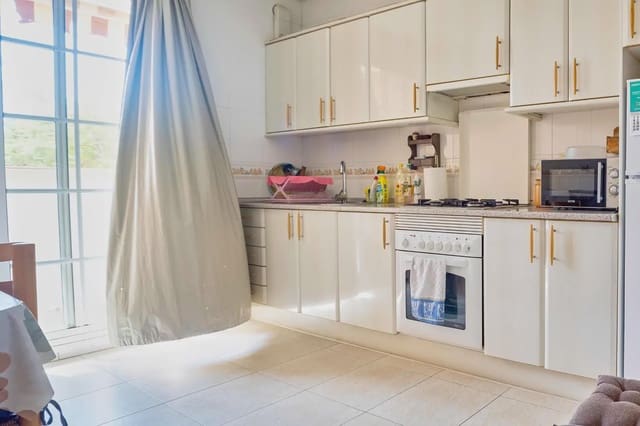 2 soveværelse Lejlighed til salg i Piedras Redondas - Torrecárdenas, Almería by - € 70.730 (Ref: 9981093)