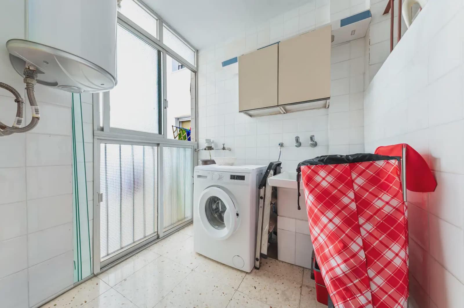 3 Zimmer Wohnung zu verkaufen in Alicante / Alacant Stadt - 147.473 € (Ref: 9981094)