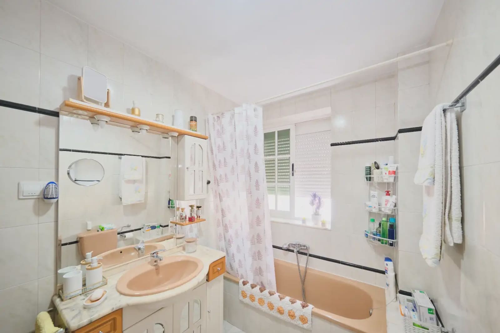 Piso de 3 habitaciones en Granada ciudad en venta - 122.604 € (Ref: 9981095)