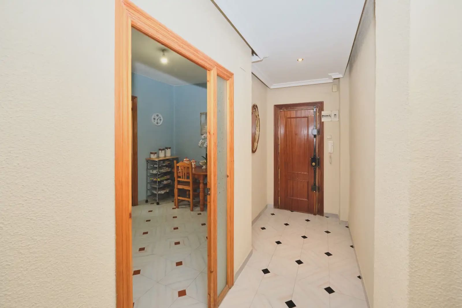 Piso de 3 habitaciones en Granada ciudad en venta - 122.604 € (Ref: 9981095)