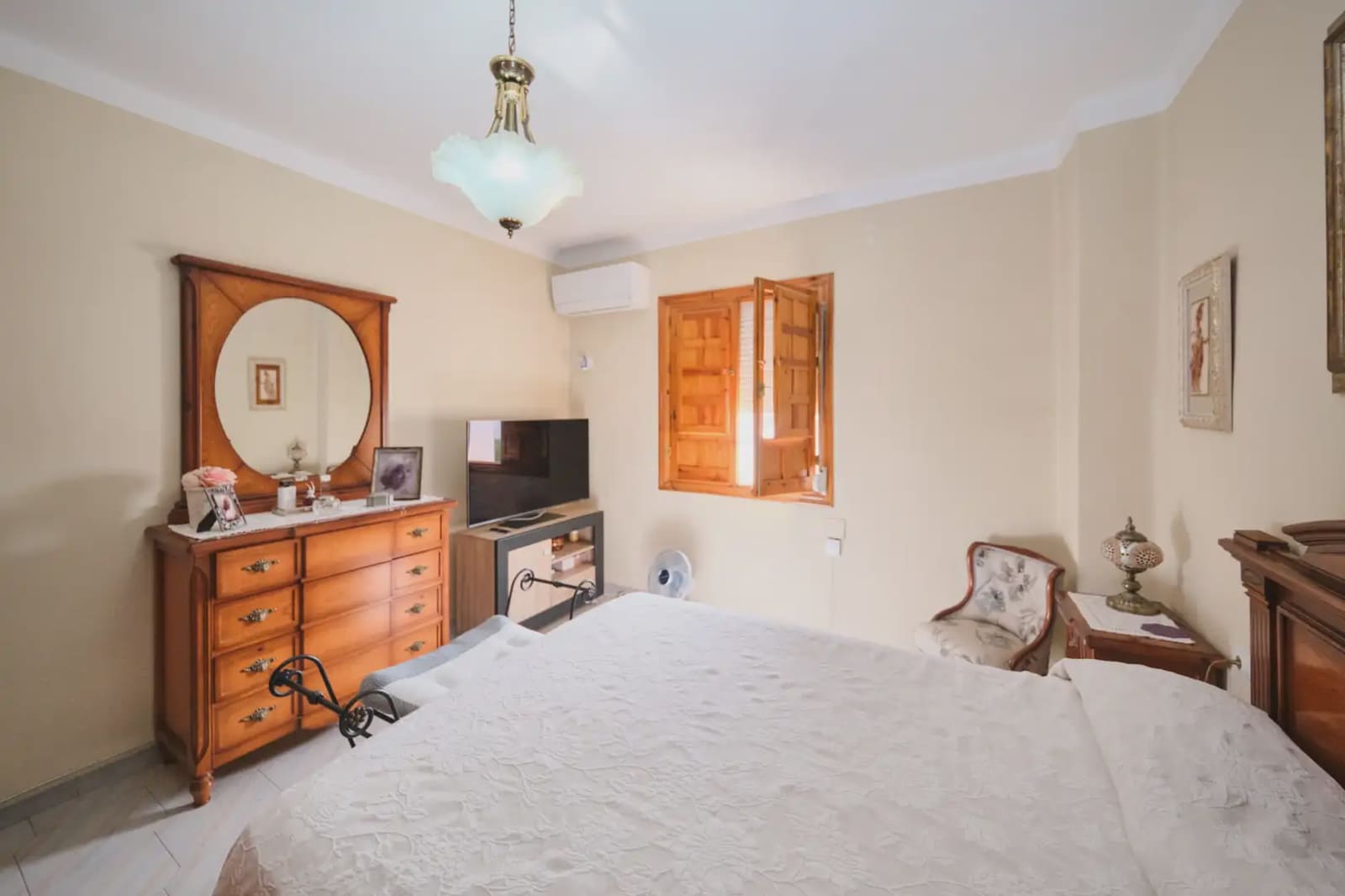 Piso de 3 habitaciones en Granada ciudad en venta - 122.604 € (Ref: 9981095)