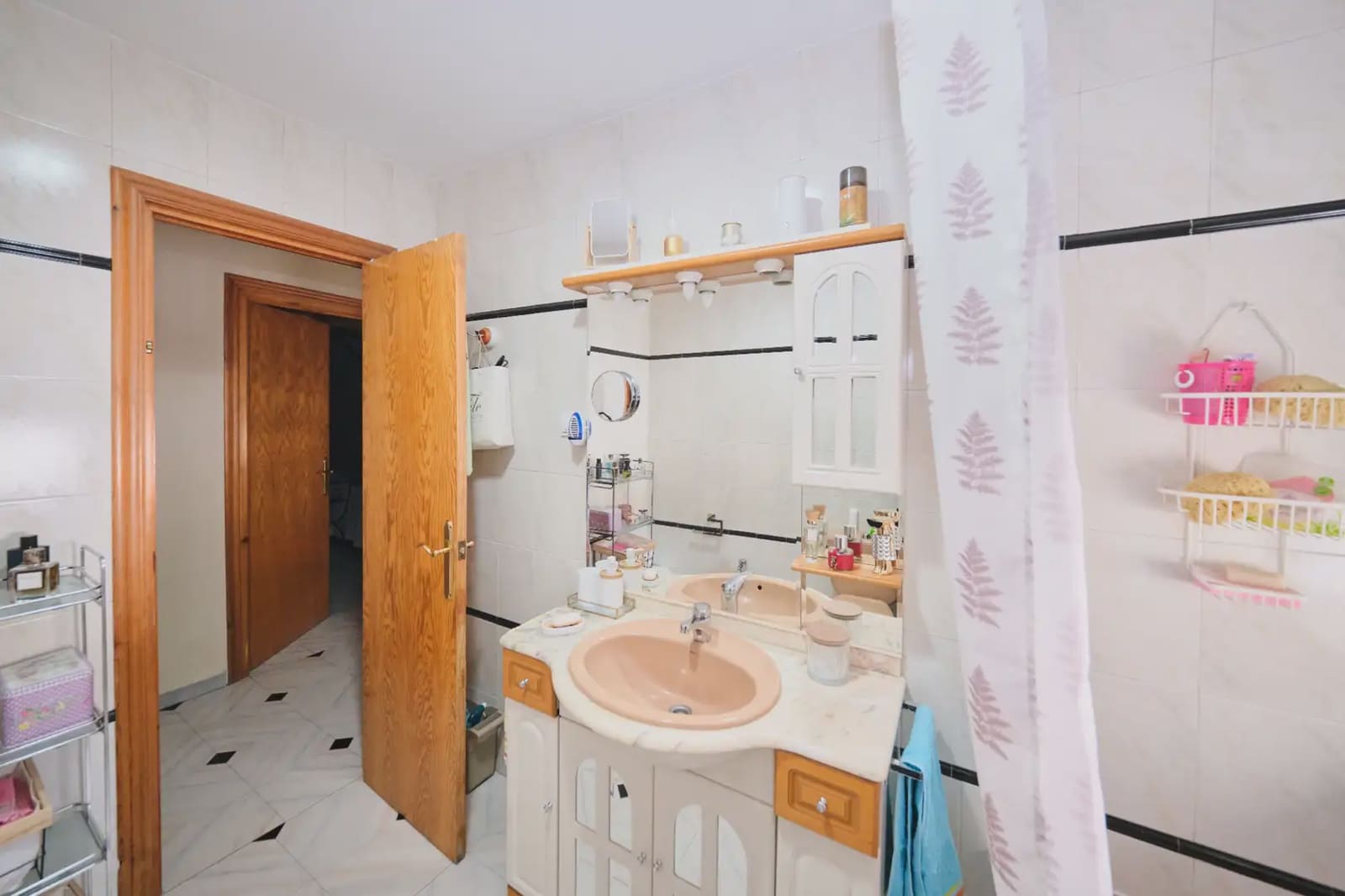 Piso de 3 habitaciones en Granada ciudad en venta - 122.604 € (Ref: 9981095)