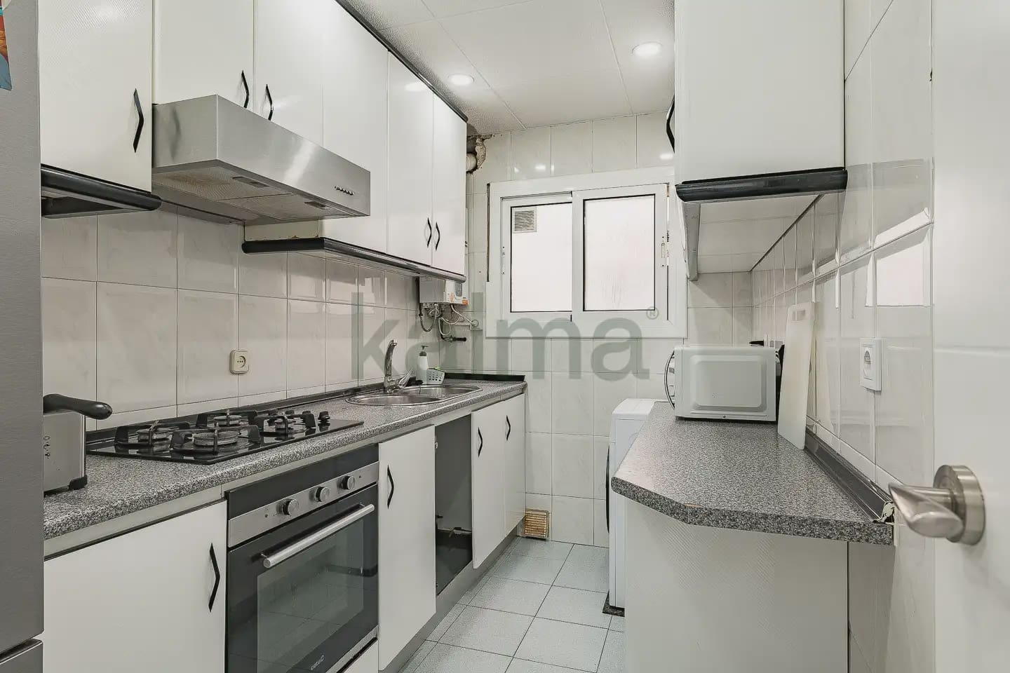 Piso de 3 habitaciones en Santa Coloma de Gramenet en venta - 99.500 € (Ref: 9981097)