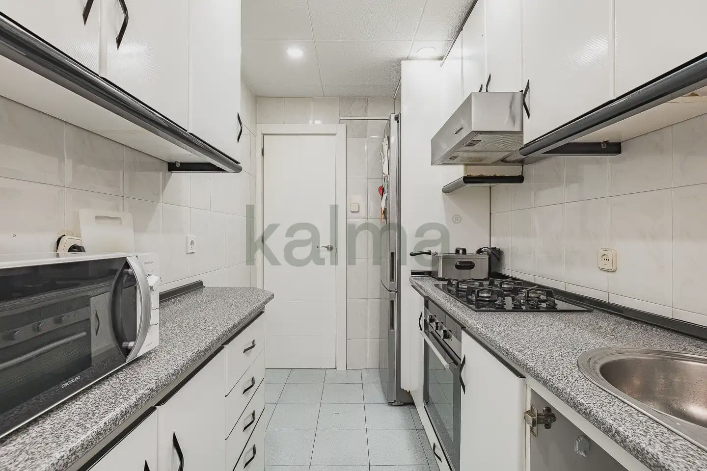 Piso de 3 habitaciones en Santa Coloma de Gramenet en venta - 99.500 € (Ref: 9981097)