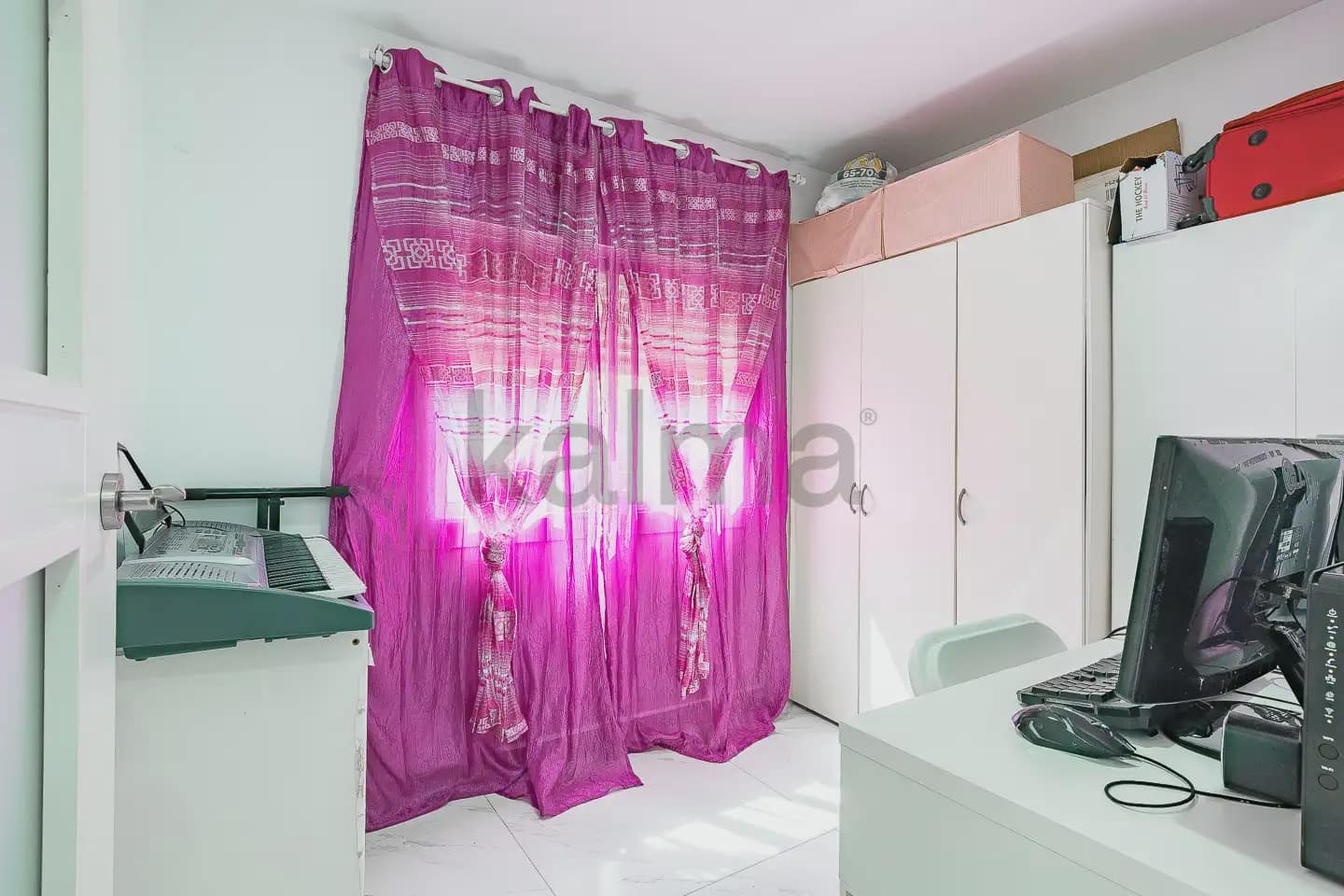 Piso de 3 habitaciones en Santa Coloma de Gramenet en venta - 99.500 € (Ref: 9981097)