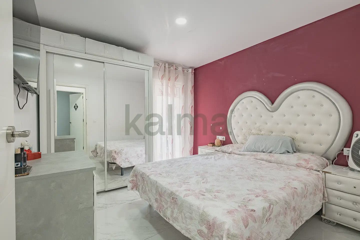 Piso de 3 habitaciones en Santa Coloma de Gramenet en venta - 99.500 € (Ref: 9981097)