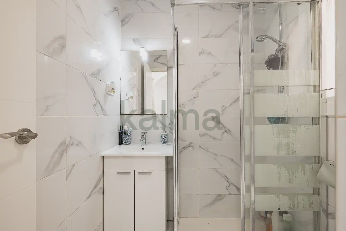 Piso de 3 habitaciones en Santa Coloma de Gramenet en venta - 99.500 € (Ref: 9981097)