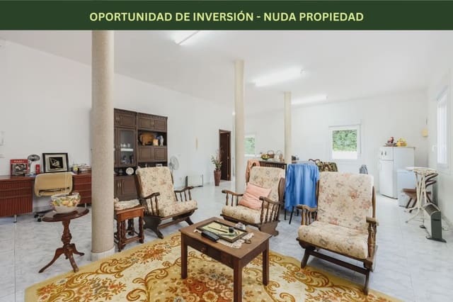 9 bedroom Villa for sale in Vigo with garage - € 382,438 (Ref: 9981100)