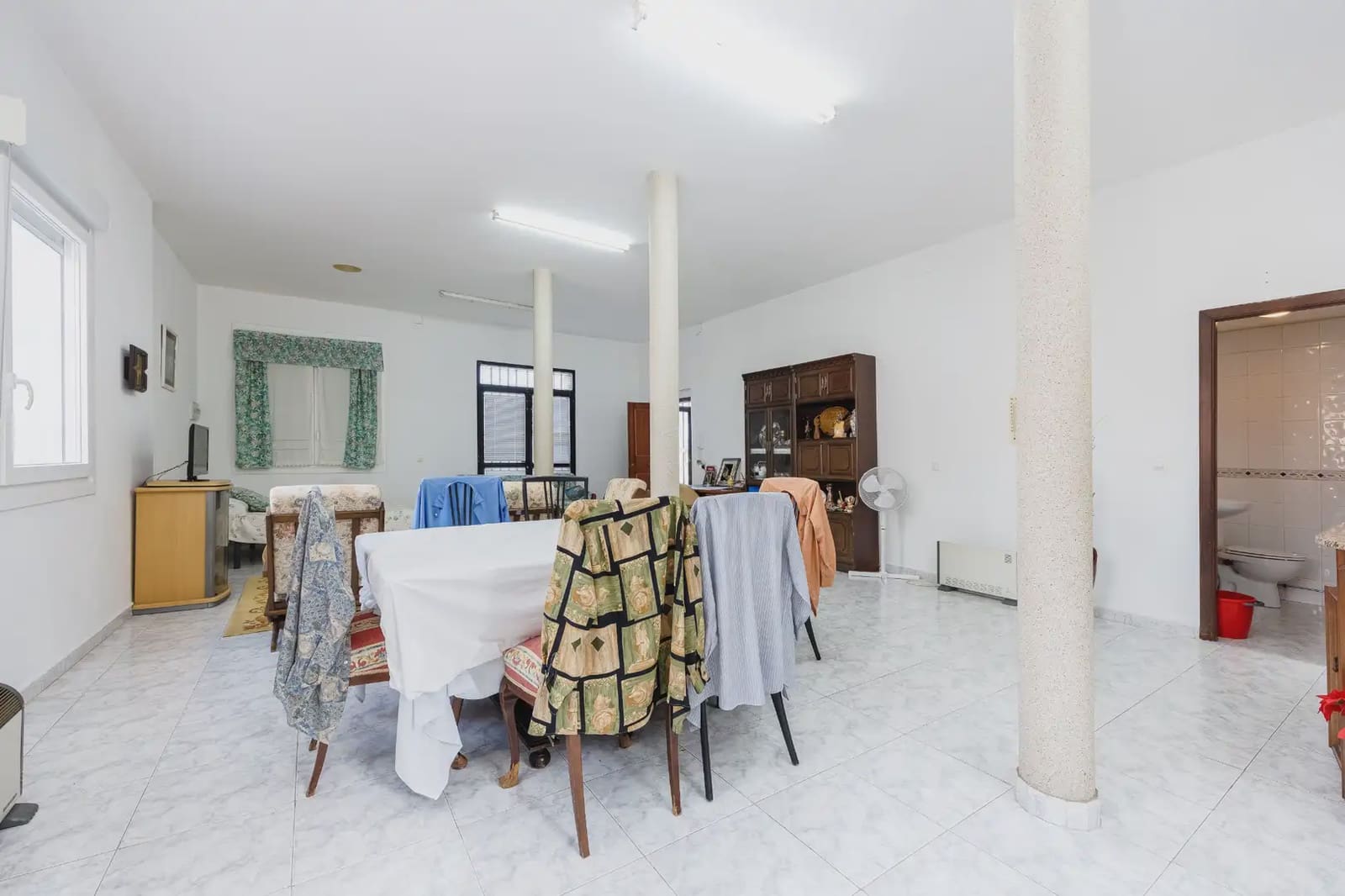 9 bedroom Villa for sale in Vigo with garage - € 382,438 (Ref: 9981100)