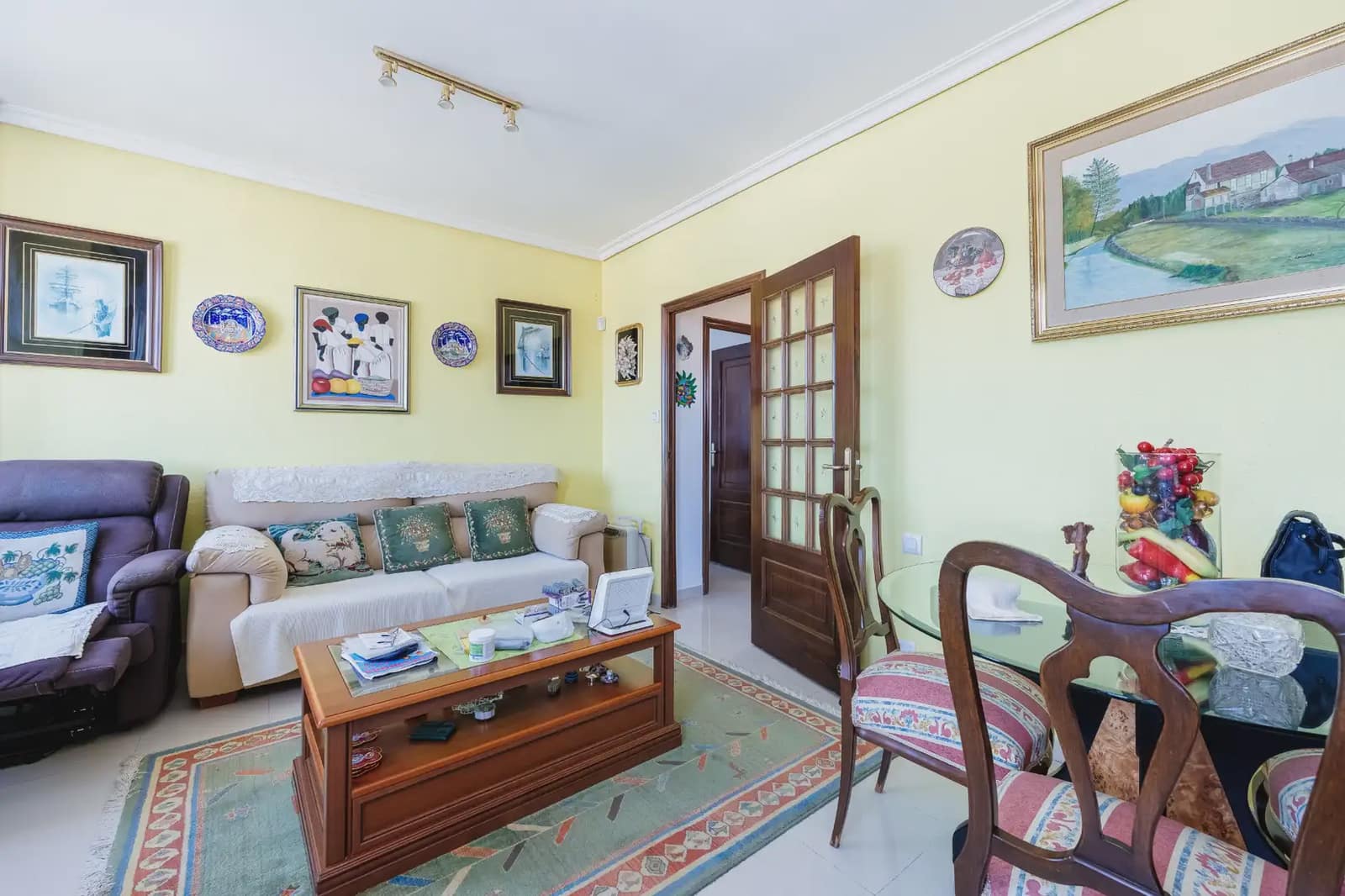 9 bedroom Villa for sale in Vigo with garage - € 382,438 (Ref: 9981100)