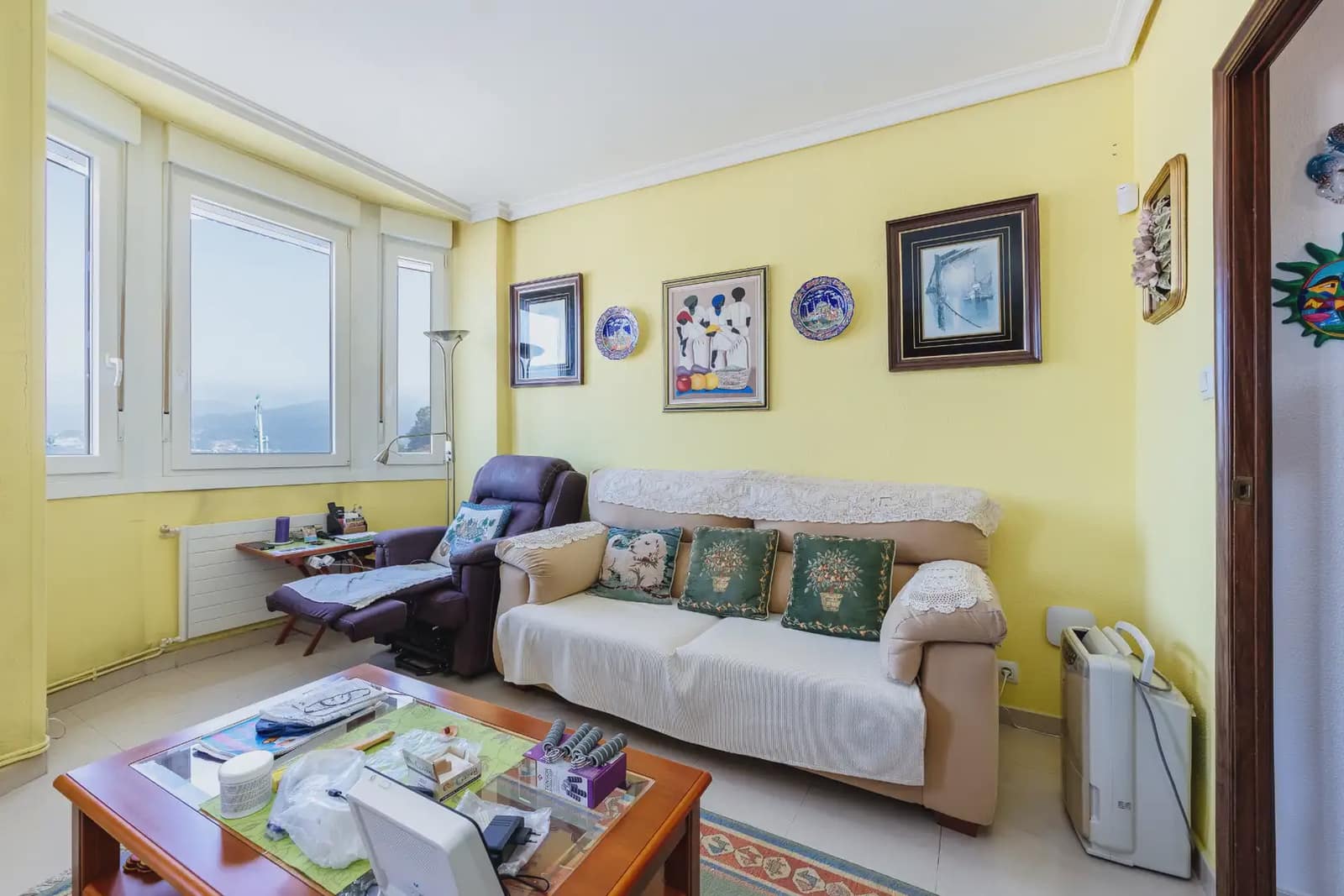 9 bedroom Villa for sale in Vigo with garage - € 382,438 (Ref: 9981100)