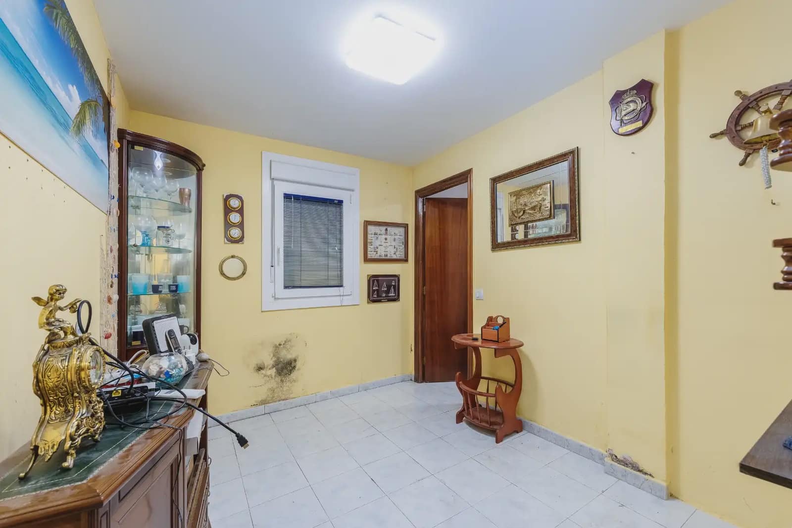 9 bedroom Villa for sale in Vigo with garage - € 382,438 (Ref: 9981100)