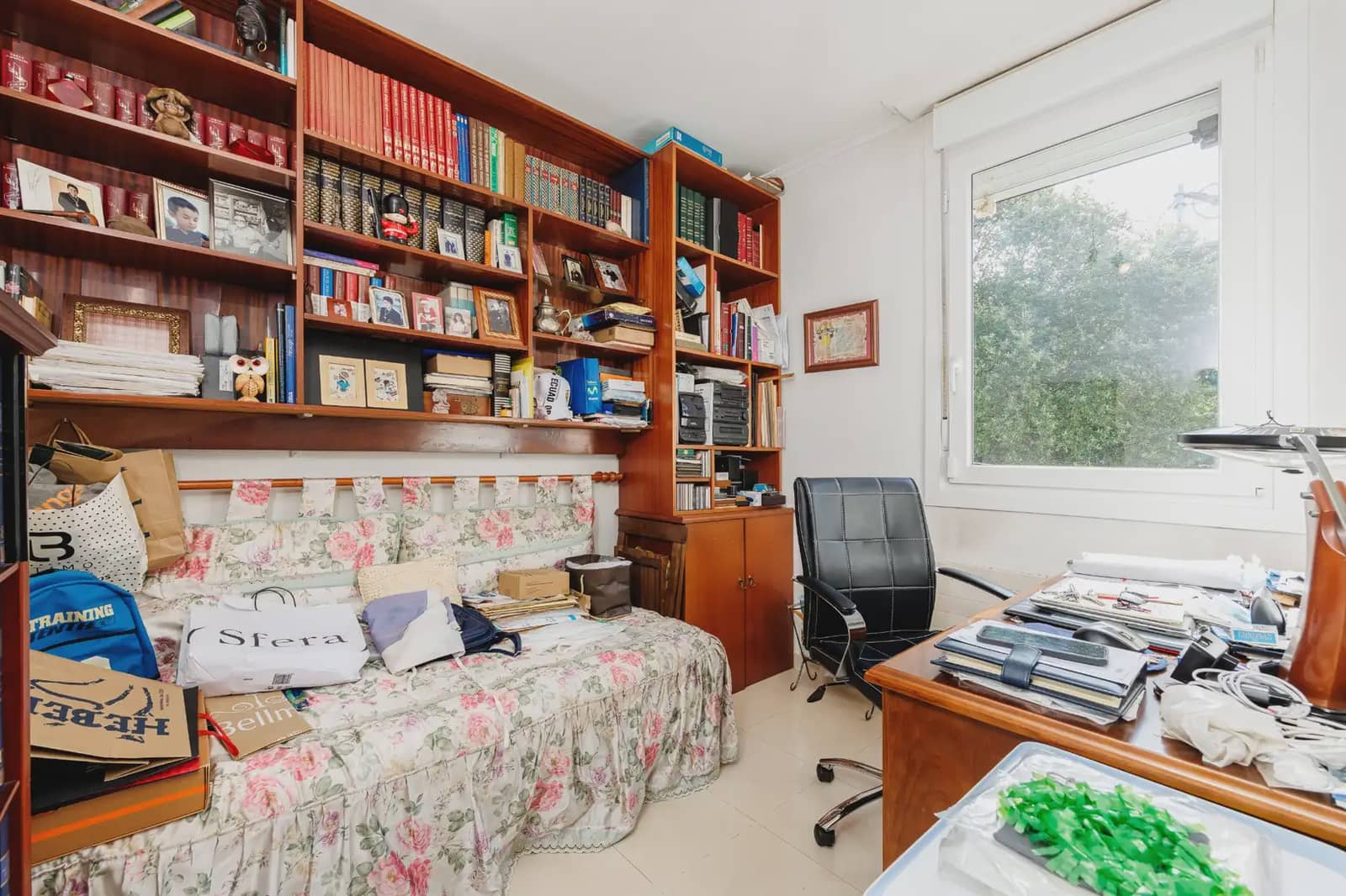 9 bedroom Villa for sale in Vigo with garage - € 382,438 (Ref: 9981100)