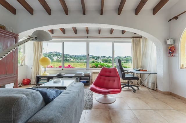 3 soveværelse Villa til salg i Benimeit - Tabaira, Teulada-Moraira med swimmingpool garage - € 580.000 (Ref: 9981109)