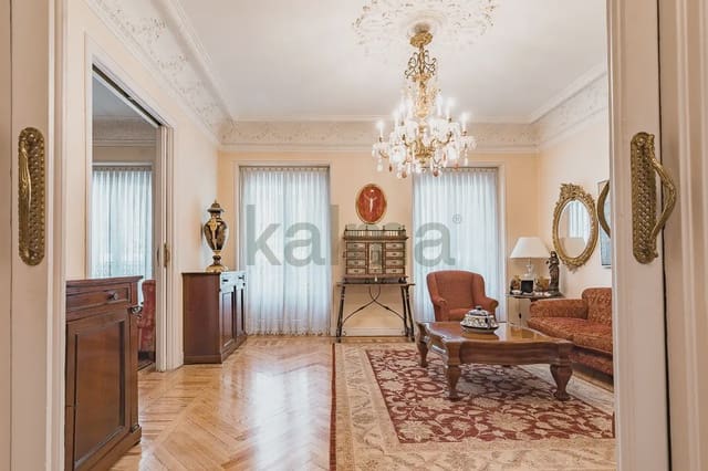 4 soveværelse Lejlighed til salg i Justicia, Madrid by - € 1.221.919 (Ref: 9981113)