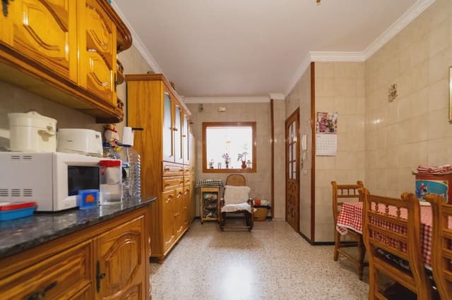 5 Zimmer Haus zu verkaufen in Santa Lucía de Tirajana mit Garage - 302.799 € (Ref: 9981114)