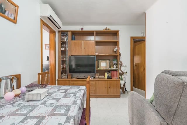 Piso de 3 habitaciones en Santa Coloma de Gramenet en venta - 55.186 € (Ref: 9981115)